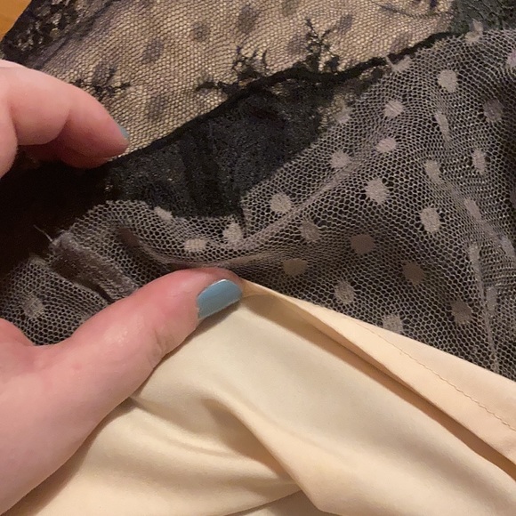 AE Outfitters Multi-Layer Mini Skirt Size L - Picture 4 of 4